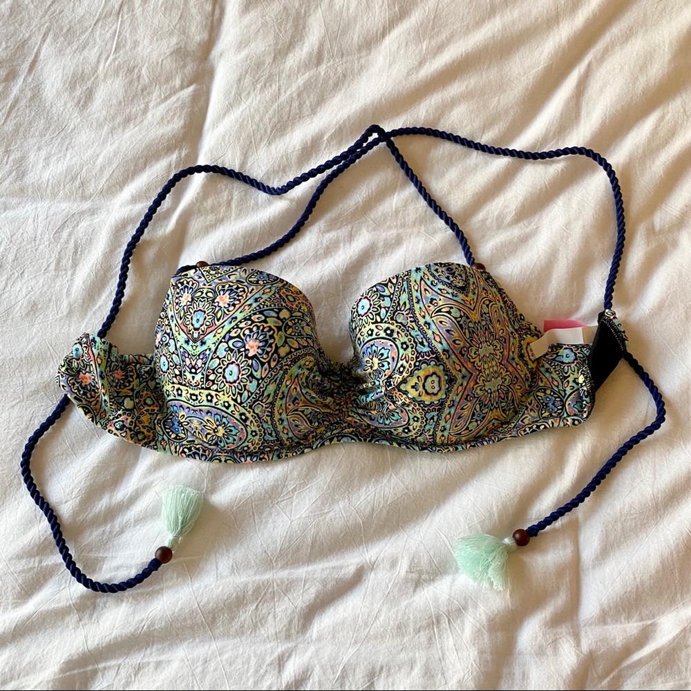 Victoria’s Secret Bikini Top 32DD